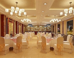Tongnan Tianbao Grand Hotel (Tongnan, Çin)