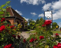 Hotel Zur Schmiede (Göhren-Lebbin, Germany)