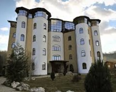 Khách sạn Castelul De Vis (Petrosani, Romania)