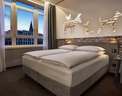 فندق إتش+ هوتل بريمين (بريمن, ألمانيا)