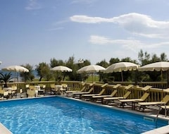 HOTEL VITTORIA VIPHOTELS (Pesaro, Italija)