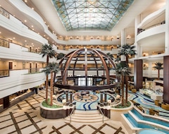 Hotelli Movenpick Grand Albustan Dubai (Dubai, Arabiemiirikunnat)