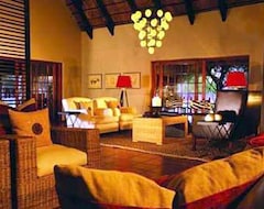 Resort Mushara Lodge (Tsumeb, Namibia)