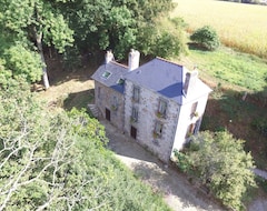 Toàn bộ căn nhà/căn hộ Mill House With Private Wood (La Chapelle-d'Andaine, Pháp)