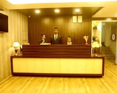 Pan Club Hotel (Vapi, India)