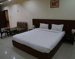 Hotel The Emerald (Bilaspur, India)