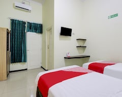 Hotel Capital O 90709 Djati Guest House (Kudus, Indonezija)