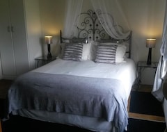 Bed & Breakfast River Crossing B & B (Cathkin Park, South Africa)