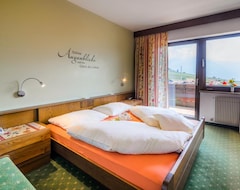 Khách sạn Garni-hotel Farmerhof (Partschins - Rabland - Töll, Ý)