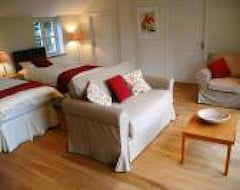 Bed & Breakfast Field Cottage Bed and Continental Breakfast (Attleborough, Ujedinjeno Kraljevstvo)