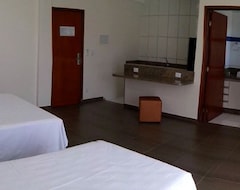 Khách sạn Auxerre Flats e Hotel Ltda (São José do Rio Pardo, Brazil)