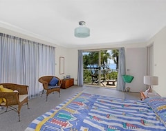 Khách sạn Ocean Views (Toukley, Úc)