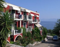 Apraos Bay Hotel (Apraos, Yunanistan)