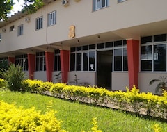 Khách sạn Gran Roqueto Hotel (Santa Rita do Passa Quatro, Brazil)