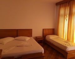 Khách sạn Grand (Durrës, Albania)
