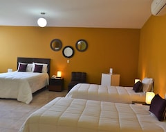 Kajaca Suite Hotel (Huacho, Perú)