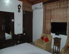Hotel Satya Palace (Delhi, India)