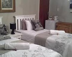 De Zevende Hemel Guesthouse (Secunda, South Africa)