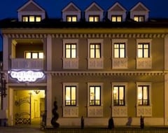 Khách sạn Slavia (Salonta, Romania)