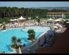 Hotel Nicotera Beach Village (Nicotera, Italija)