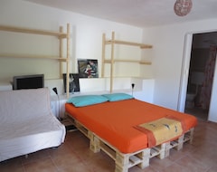Bed & Breakfast Hostel House (Carloforte, Italija)