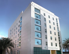 Khách sạn Hotel Cosmopolitan (Dubai, Các tiểu vương quốc Ả Rập Thống Nhất)