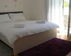 Hotel Nest Accommodation (Privlaka, Horvátország)