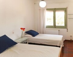 Hele huset/lejligheden Vacation Home Cesar (rdb145) In Roda De Barà - 8 Persons, 4 Bedrooms (Roda de Bará, Spanien)