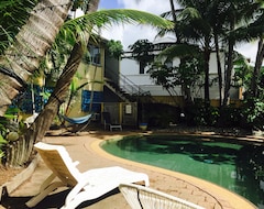 Khách sạn Njoy! Travellers Resort (Cairns, Úc)
