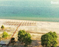 Koko talo/asunto Mareleon Bungalows (Paralia Ofriniou, Kreikka)