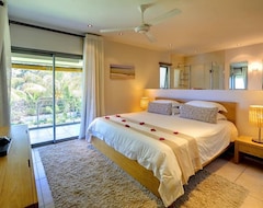 Khách sạn Bon Azur Beachfront Suites & Penthouses By Lov (Mont Choisy, Mauritius)