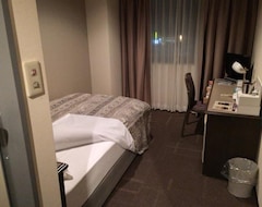 Khách sạn Hotel Crown Hills Takaoka (Takaoka, Nhật Bản)