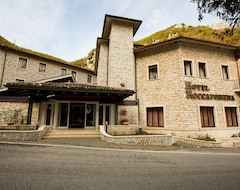 Khách sạn Hotel Roccaporena (Cascia, Ý)