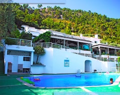 Хотел Hotel Dionysos (Хриси Амудия, Гърция)