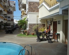 Khách sạn Casablanca Condominium Resort Bar & Restaurant (Olongapo, Philippines)