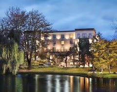 Khách sạn Best Western Plus Perth Parkside Inn & Spa (Perth, Canada)