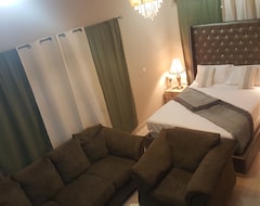 Hotel Appiah's Royal Suites (Accra, Ghana)