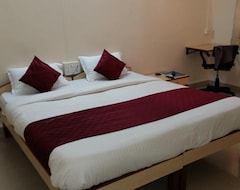 Khách sạn Collection O Hotel Royce Studios Near Pune Airport (Pune, Ấn Độ)