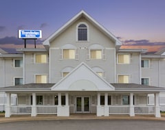 Khách sạn Travelodge Suites by Wyndham Saint John (Saint John, Canada)