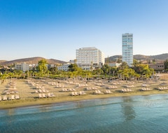 Khách sạn St Raphael Resort (Limassol, Síp)