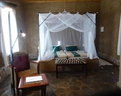 Hotel Fort Sesfontein Lodge & Safaris (Sesfontein, Namibia)