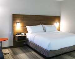 Hotelli Holiday Inn Express And Suites Houston Iah - Beltw (Houston, Amerikan Yhdysvallat)