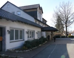 Khách sạn Veldensteiner Forst (Plech, Đức)