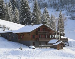 Khách sạn La Chanterelle - Mountain Lodge (La Côte-d'Arbroz, Pháp)