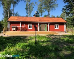 Toàn bộ căn nhà/căn hộ Nedanby | Cottage | Idyllic Location | Porch | Grill (Rimbo, Thụy Điển)