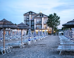 Khách sạn Hotel Liberty Beach (Riccione, Ý)