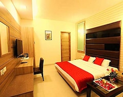 Khách sạn Capital O 5389 Hotel Polo Club (Patiala, Ấn Độ)
