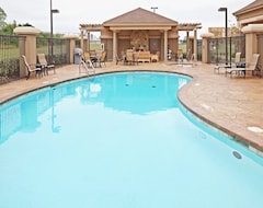 Holiday Inn Express Hotel & Suites Durant, an IHG Hotel (Durant, USA)