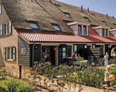 Khách sạn Landal Residence 't Hof van Haamstede (Burgh, Hà Lan)