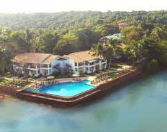 Lomakeskus Acron Waterfront Resort (Baga, Intia)